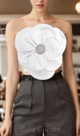 3D FLOWERS TOPS IN WHITE