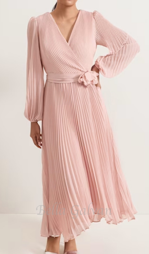 lantern sleeve pleated maxi dress in pale pink