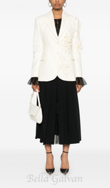 ELIZABETH WHITE FLORAL APPLIQUÉ BLAZER