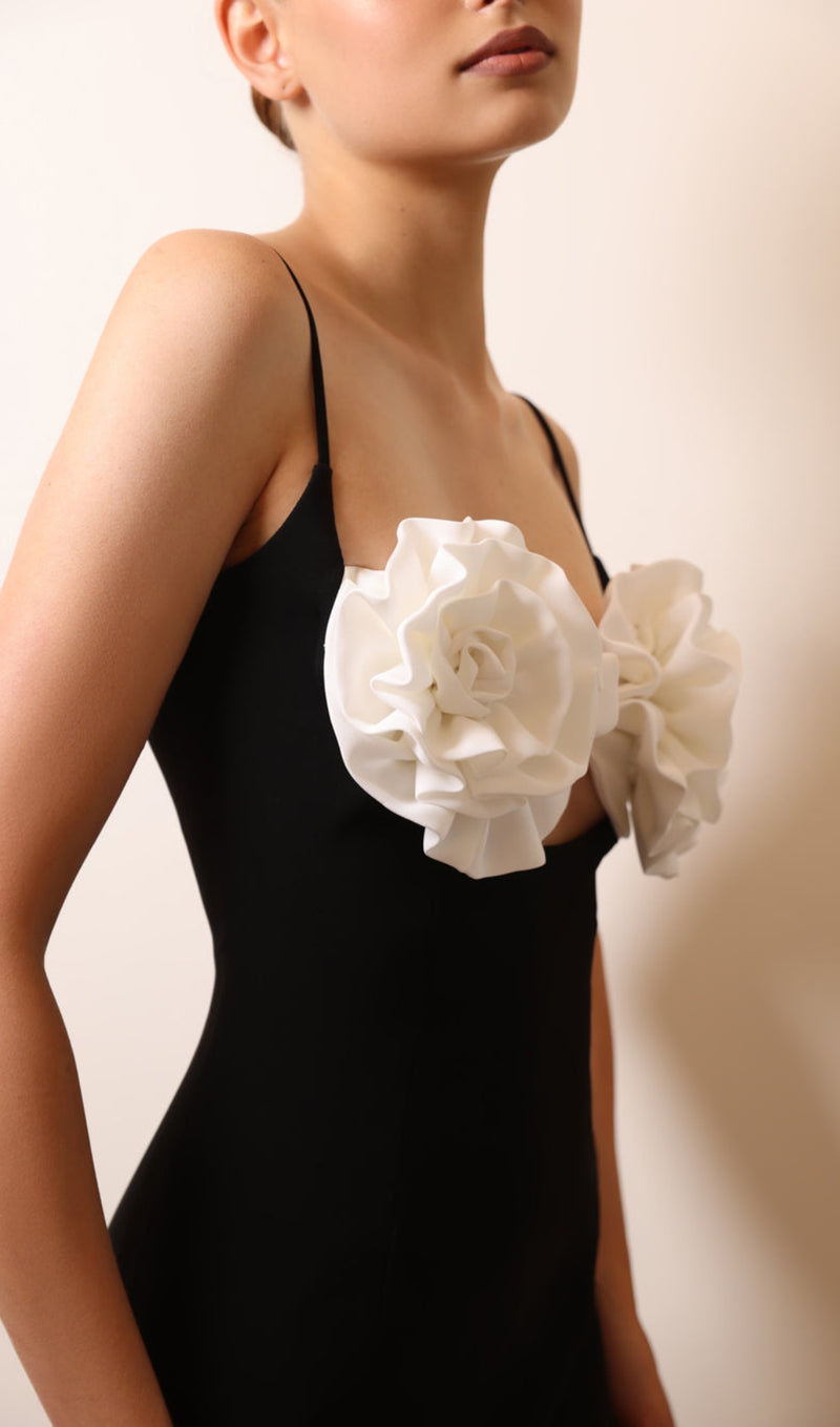 White Crepe Flowers Maxi Dress In Black