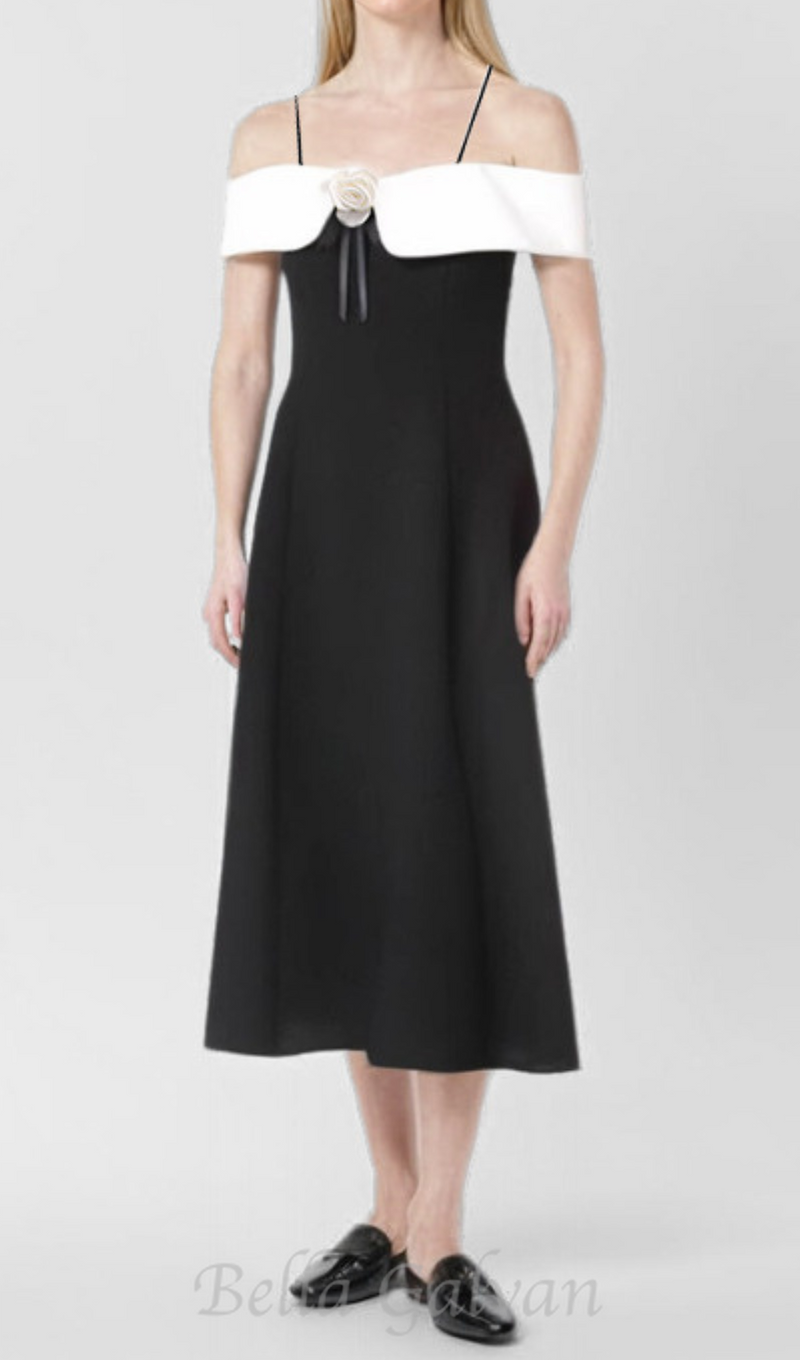 ATALANTA TEXTURED PLEATED SUSPENDER DRESS IN BLACK