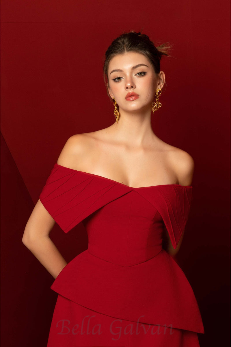 Harper Off-shoulder Set in red