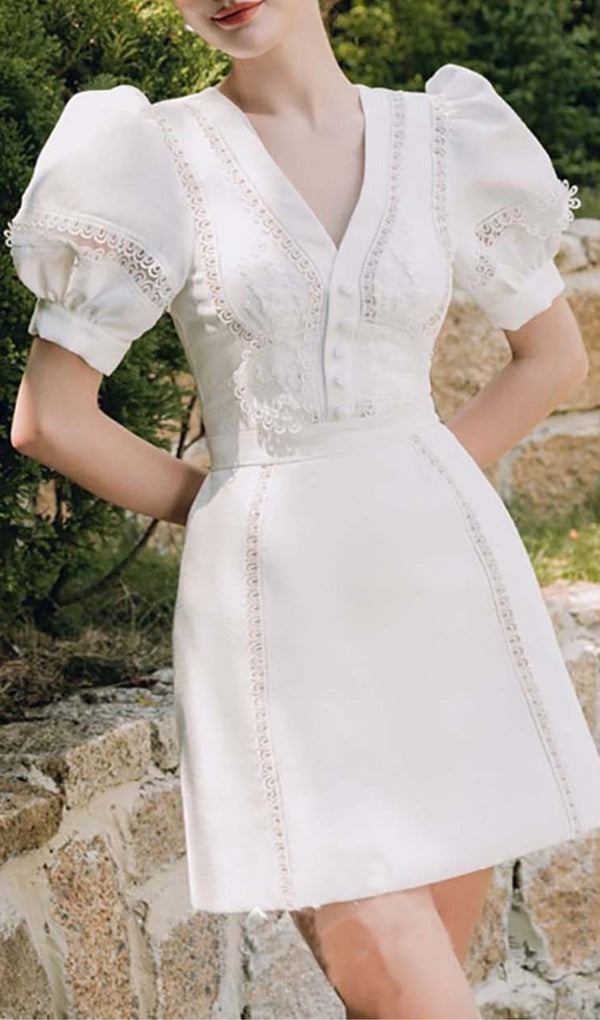 LACE PUFF SLEEVE MIDI DRESS IN WHITE