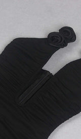 PLUNGING HALTER NECKLINE MAXI DRESS IN BLACK